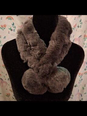 EUC Belle Fare Ottawa Grey & Aqua Rex Rabbit Elegant Luxury Pull-Thru Scarf Wrap